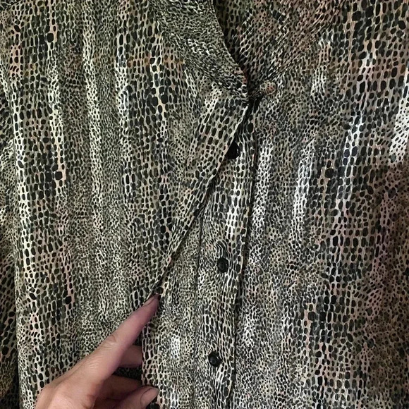 VINTAGE 70s silky animal print blouse size 14 EUC sz L YVES St. CLAIR office - Picture 11 of 16